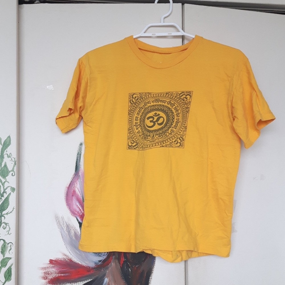 💚2/$20 Vintage Namaste Shirt